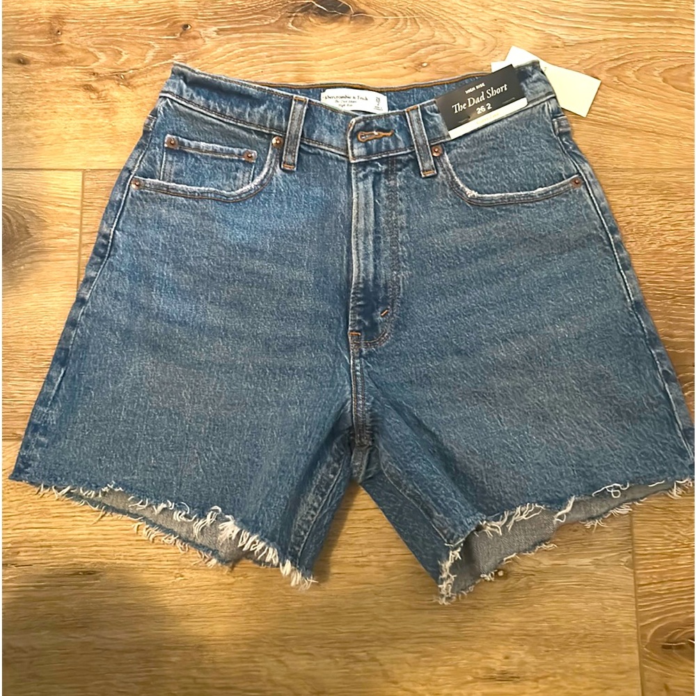 New with tags Abercrombie Curve Love High Rise Dad Shorts